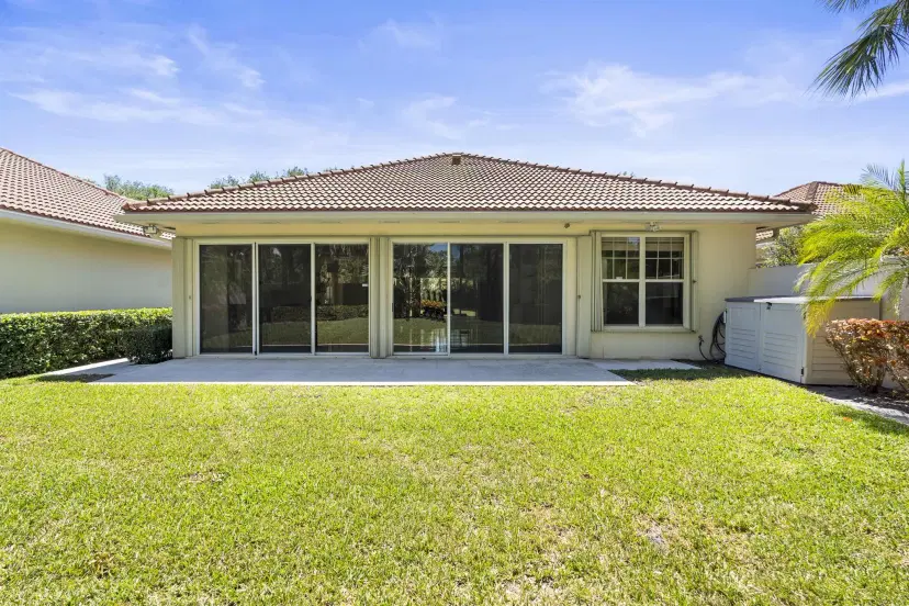 Picture of 199 E Tall Oaks Circle, Palm Beach Gardens FL 33410