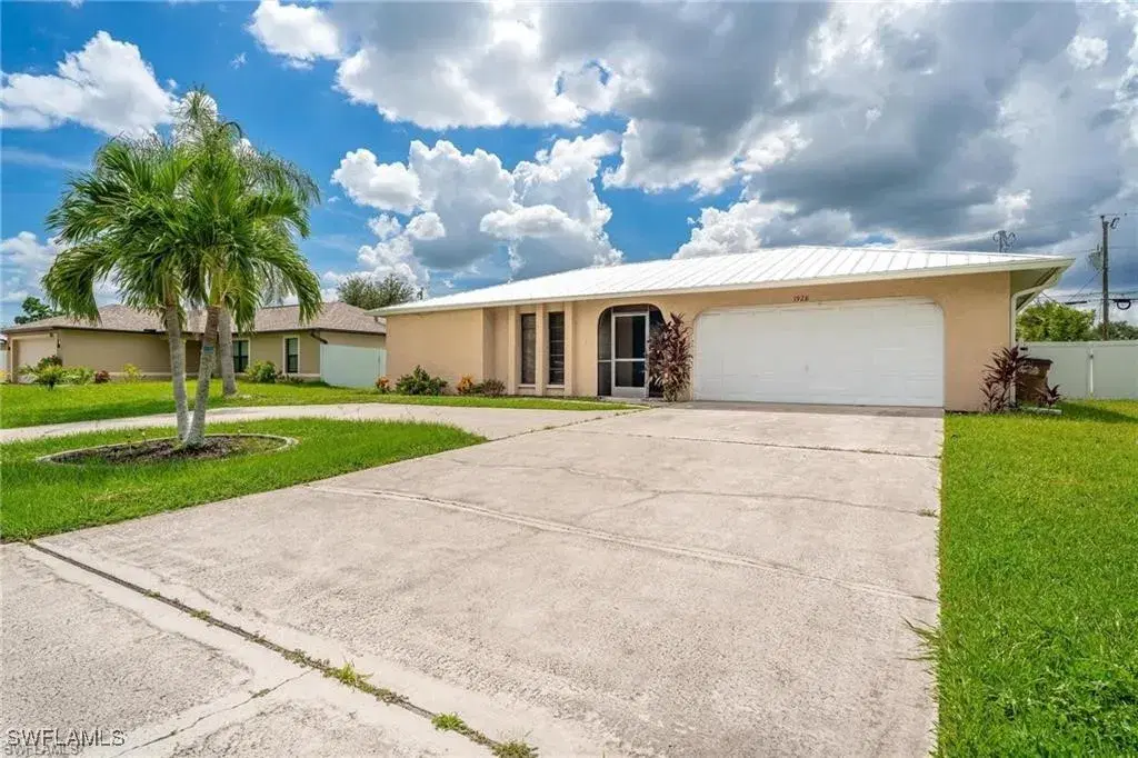 Picture of 1928 Country Club Blvd, Cape Coral, FL 33990