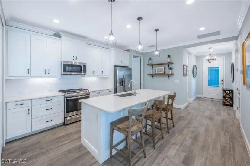 Picture of 2211 Marquesa Cir, Naples FL 34112