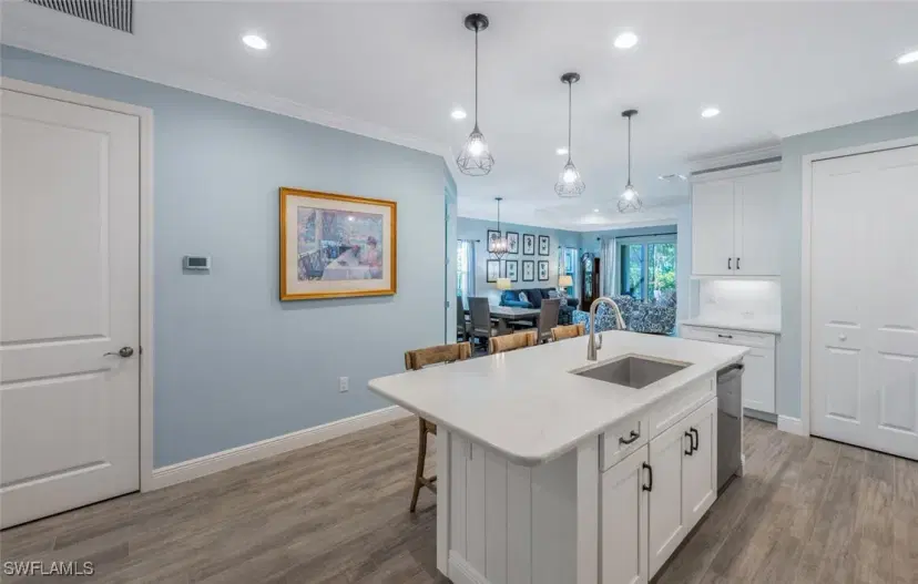 Picture of 2211 Marquesa Cir, Naples FL 34112