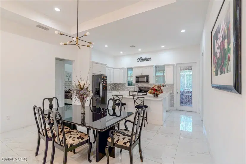 Picture of 233 39Th Ave Ne, Naples FL 34120
