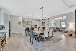 Picture of 8740 E Baypoint Cir, Parkland, FL 33076