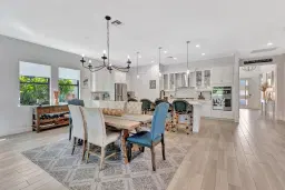 Picture of 8740 E Baypoint Cir, Parkland, FL 33076