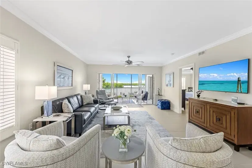 Picture of 13105 Vanderbilt Dr 306, Naples FL 34110