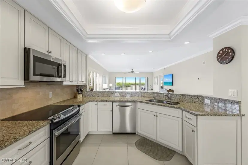 Picture of 13105 Vanderbilt Dr 306, Naples FL 34110