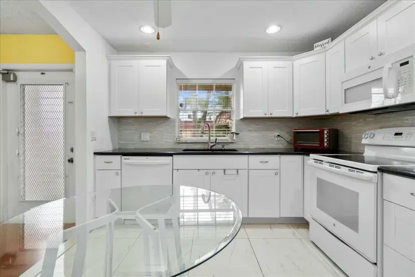 Picture of 603 Laconia Circle, Lake Worth FL 33467