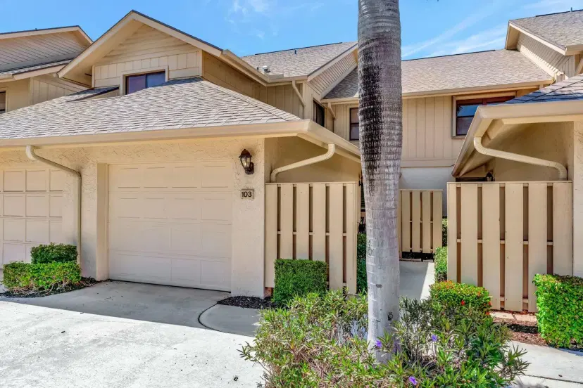 Picture of 17137 Waterbend Drive 103, Jupiter FL 33477
