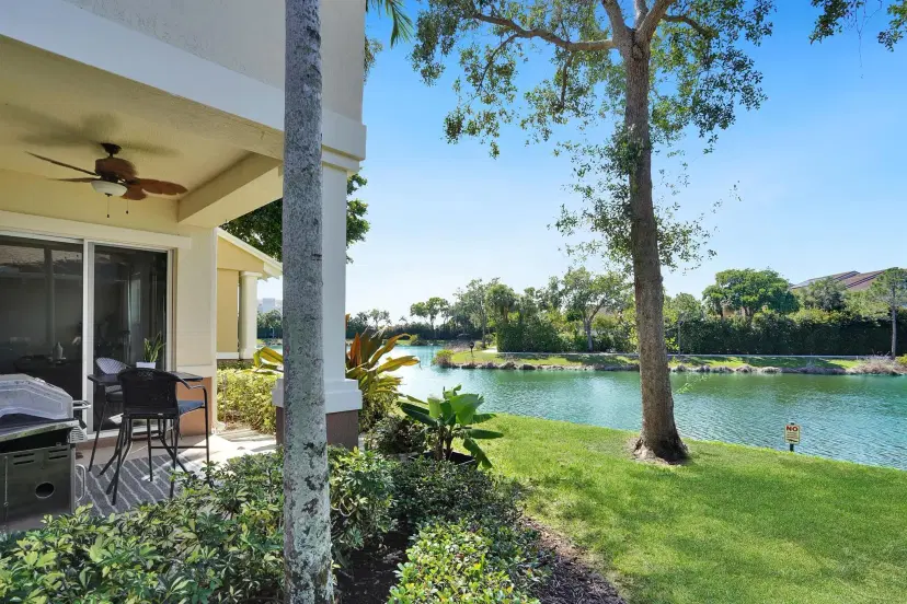 Picture of 601 Pacific Grove Drive 4, West Palm Beach FL 33401