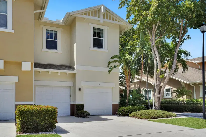 Picture of 601 Pacific Grove Drive 4, West Palm Beach FL 33401