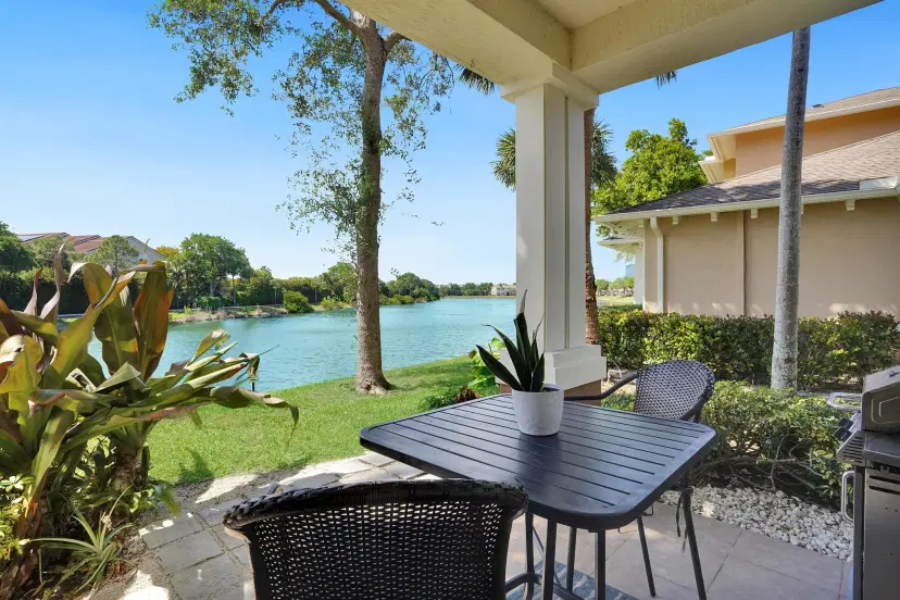Picture of 601 Pacific Grove Drive 4, West Palm Beach FL 33401