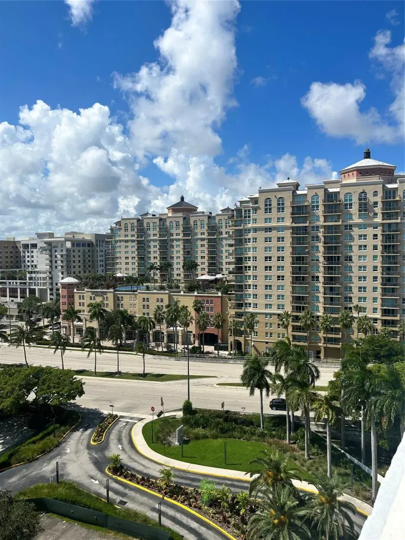 Picture of 2670 E Sunrise Blvd 1011, Fort Lauderdale FL 33304
