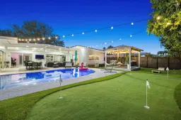 Picture of 20000 Highland Lakes Blvd, Miami, FL 33179