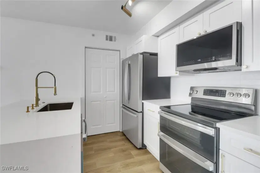 Picture of 8940 Colonnades Ct E # 721, Bonita Springs FL 34135
