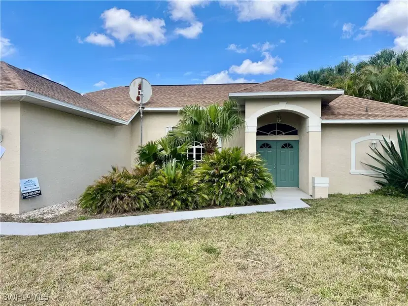 Picture of 61 Pierce St, Lehigh Acres, FL 33936