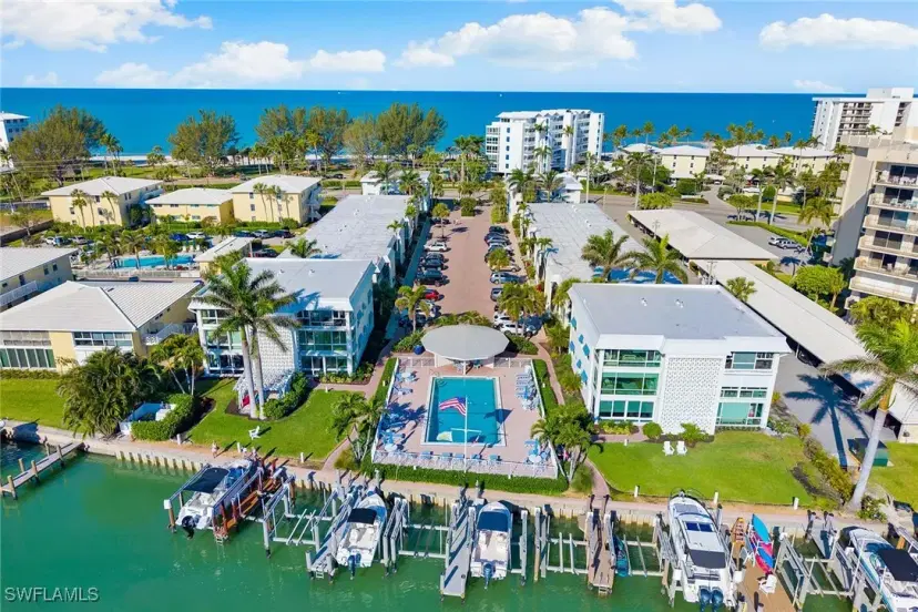 Picture of 2100 Gulf Shore Blvd N 107, Naples FL 34102