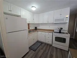 Picture of 5 Ruby Ln R5, Naples, FL 34112