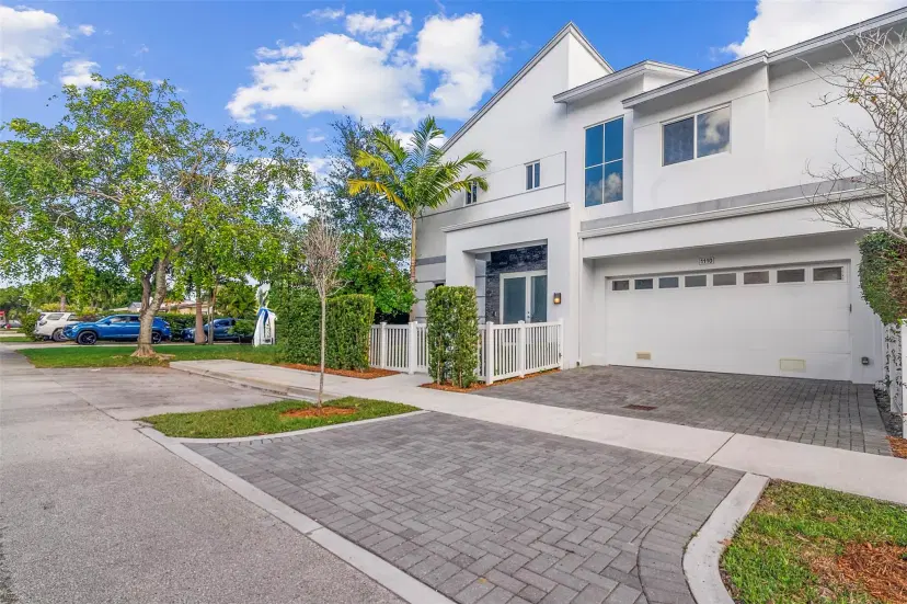 Picture of 1110 NE 14Th Ave, Fort Lauderdale FL 33304
