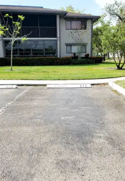 Picture of 9759 W Mcnab Rd 213, Tamarac, FL 33321