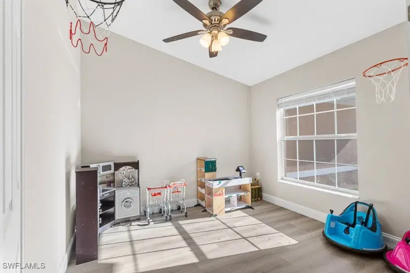 Picture of 1405 Cleveland Ave, Lehigh Acres FL 33972