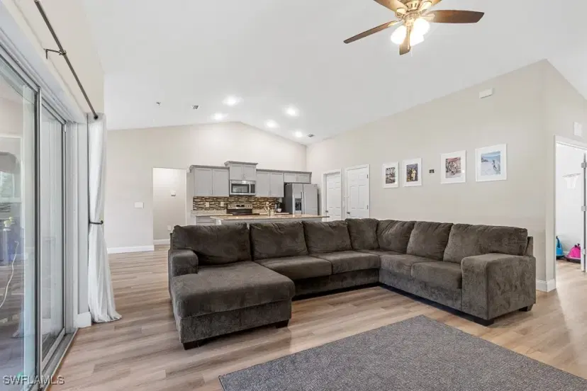 Picture of 1405 Cleveland Ave, Lehigh Acres FL 33972