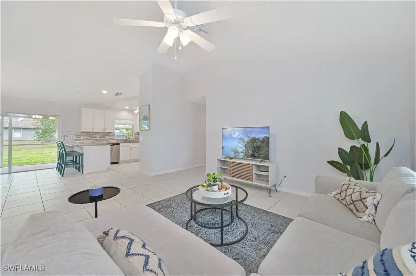 Picture of 642 NE 7Th Ave, Cape Coral FL 33909
