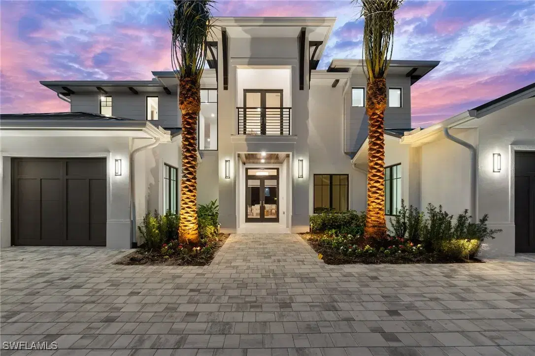 Picture of 565 Whispering Pine Ln, Naples, FL 34103