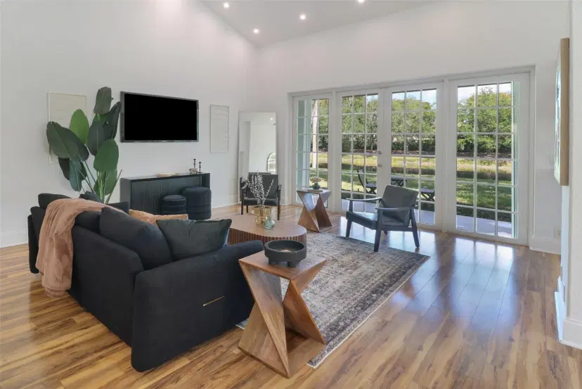 Picture of 505 Spinnaker Dr, Weston FL 33326