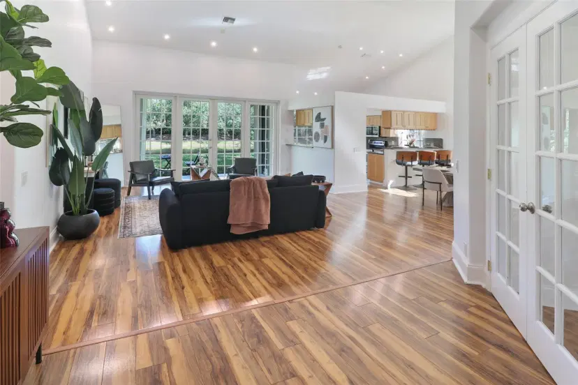 Picture of 505 Spinnaker Dr, Weston FL 33326