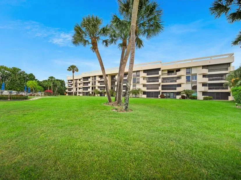 Picture of 625 NW North River Drive 308, Stuart FL 34994