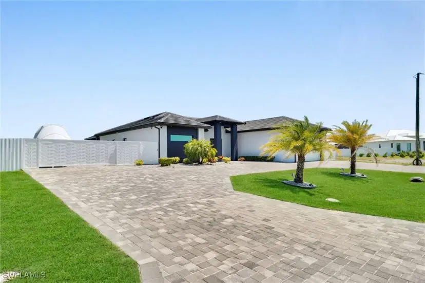 Picture of 405 SW 14Th Ave, Cape Coral FL 33991