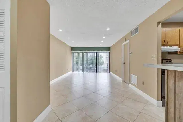 Picture of 5767 Washington St F-21, Hollywood, FL 33023