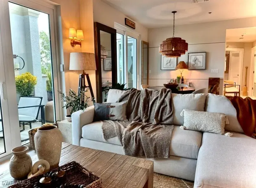 Picture of 365 5Th Ave S 307, Naples FL 34102