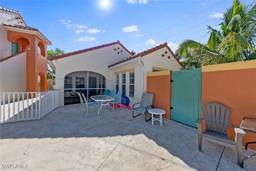 Picture of 4546 SE 6Th Pl E, Cape Coral FL 33904