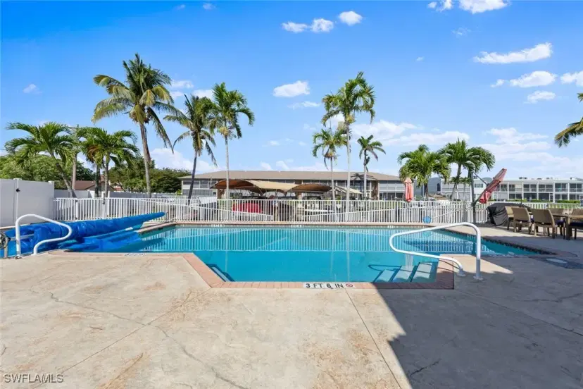 Picture of 4546 SE 6Th Pl E, Cape Coral FL 33904