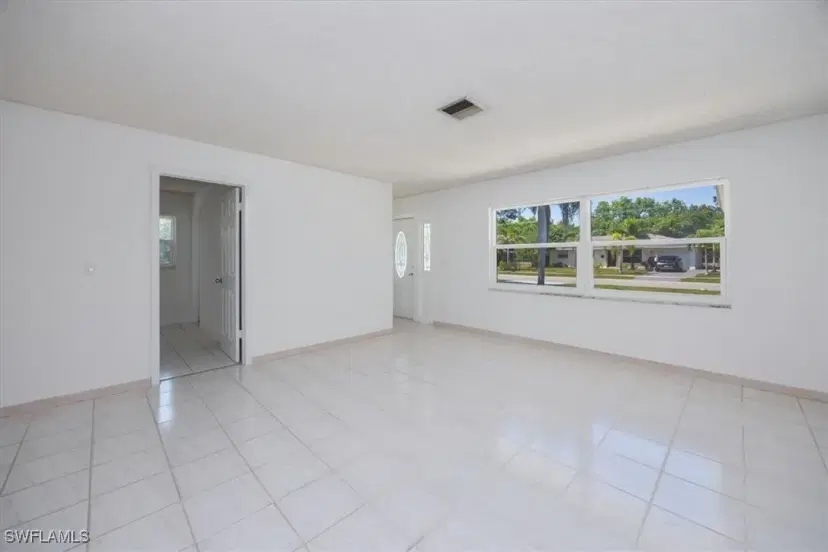 Picture of 2590 Poinciana St, Naples FL 34105
