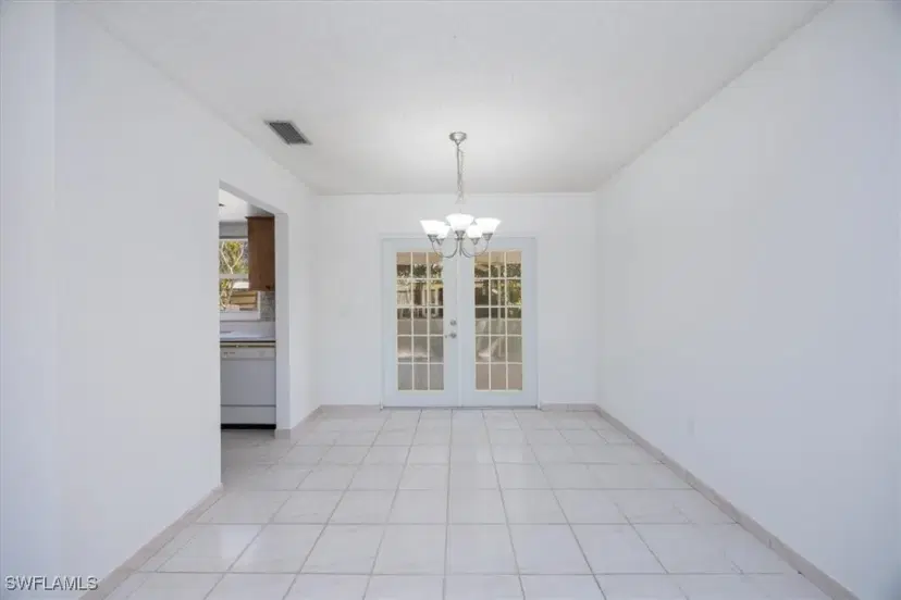 Picture of 2590 Poinciana St, Naples FL 34105