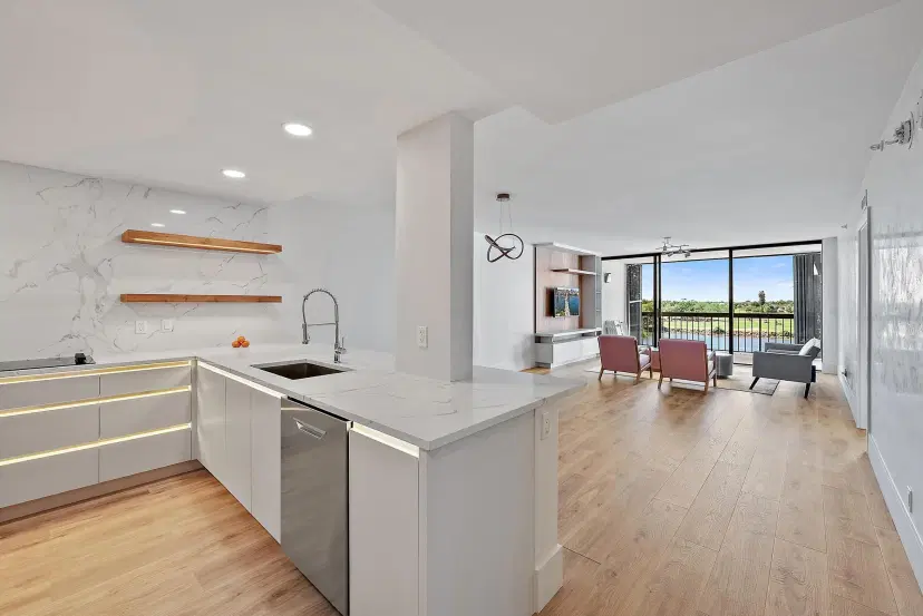 Picture of 356 Golfview Road 405, North Palm Beach FL 33408