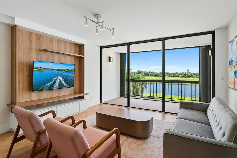 Picture of 356 Golfview Road 405, North Palm Beach FL 33408