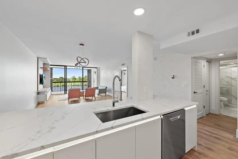 Picture of 356 Golfview Road 405, North Palm Beach FL 33408