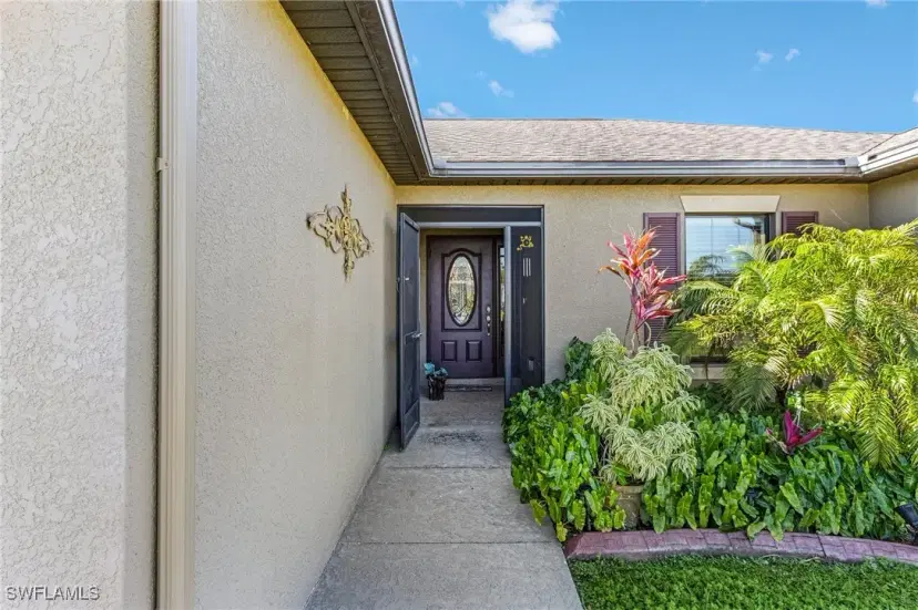 Picture of 2102 Bolado Pkwy, Cape Coral FL 33990