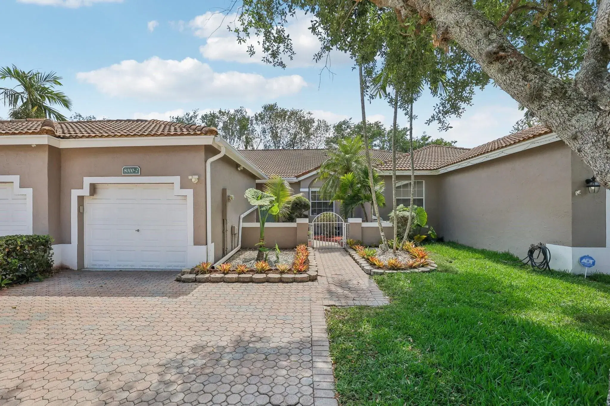 Picture of 8000 S Aragon Blvd 2, Sunrise, FL 33322