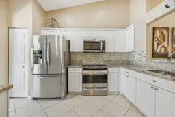 Picture of 8000 S Aragon Blvd 2, Sunrise, FL 33322