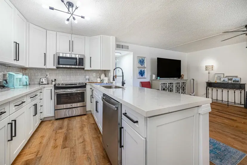 Picture of 52 Burgundy B, Delray Beach FL 33484