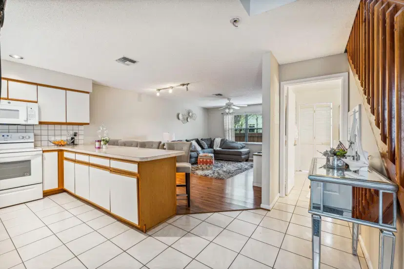 Picture of 324 W Pine 13 Street 13, Lantana FL 33462