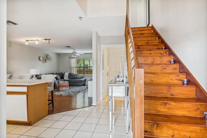 Picture of 324 W Pine 13 Street 13, Lantana FL 33462