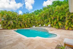 Picture of 832 Alexandra Avenue Sw, Vero Beach, FL 32968