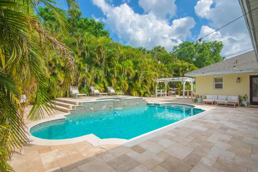 Picture of 832 Alexandra Avenue Sw, Vero Beach FL 32968
