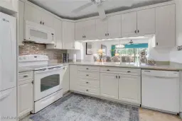 Picture of 5985 Bloomfield Cir D203, Naples, FL 34112