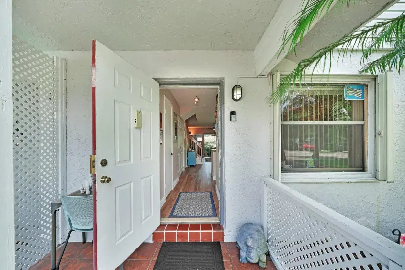 Picture of 10548 NW 6Th St 10548, Pembroke Pines FL 33026