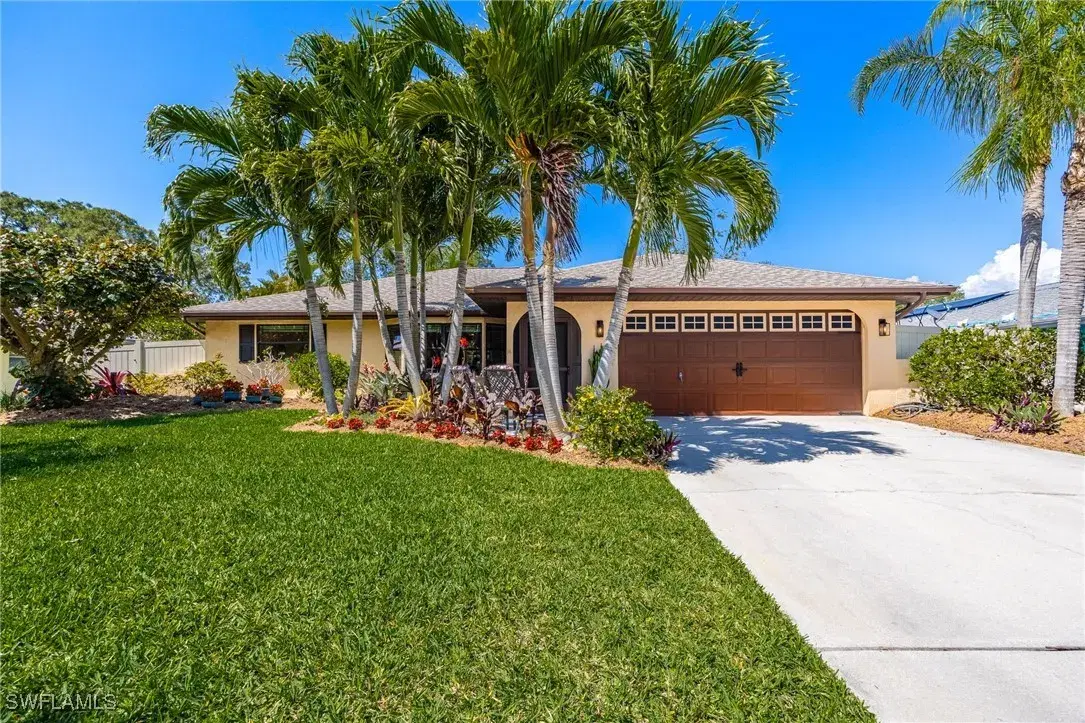 Picture of 10142 Tropical Dr, Bonita Springs, FL 34135